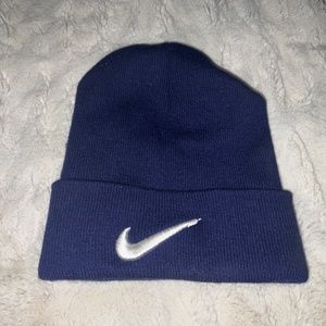 Nike Navy Blue Beanie with Swoosh Logo - Sporty Style for Every Season!